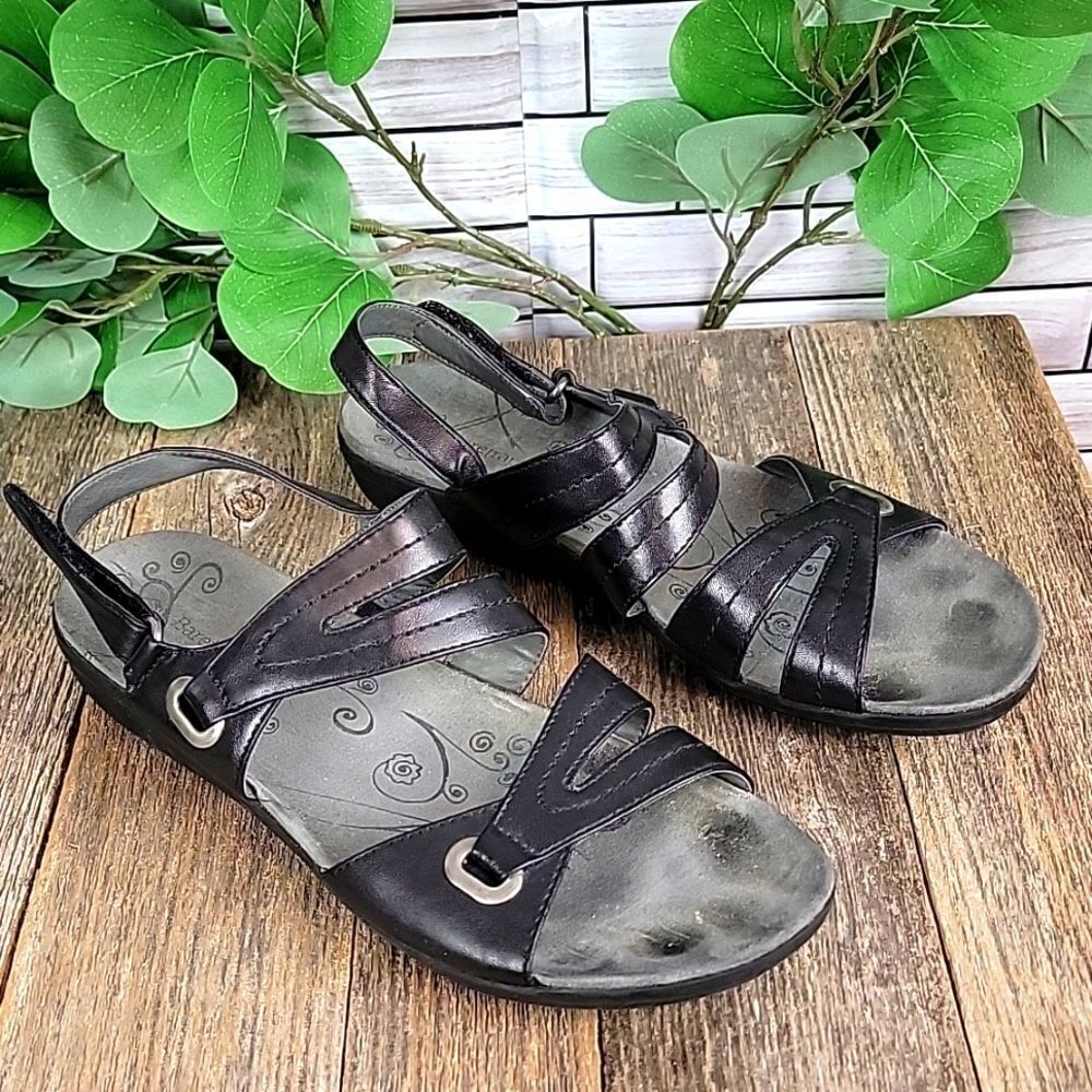 Baretraps Jevin sandals Size 9M